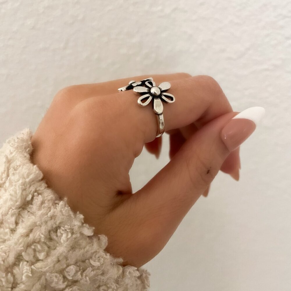 925 Sterling Silver Flower Ring Geometric Floral Ring Dainty Minimalist Ring - Picture 7 of 9